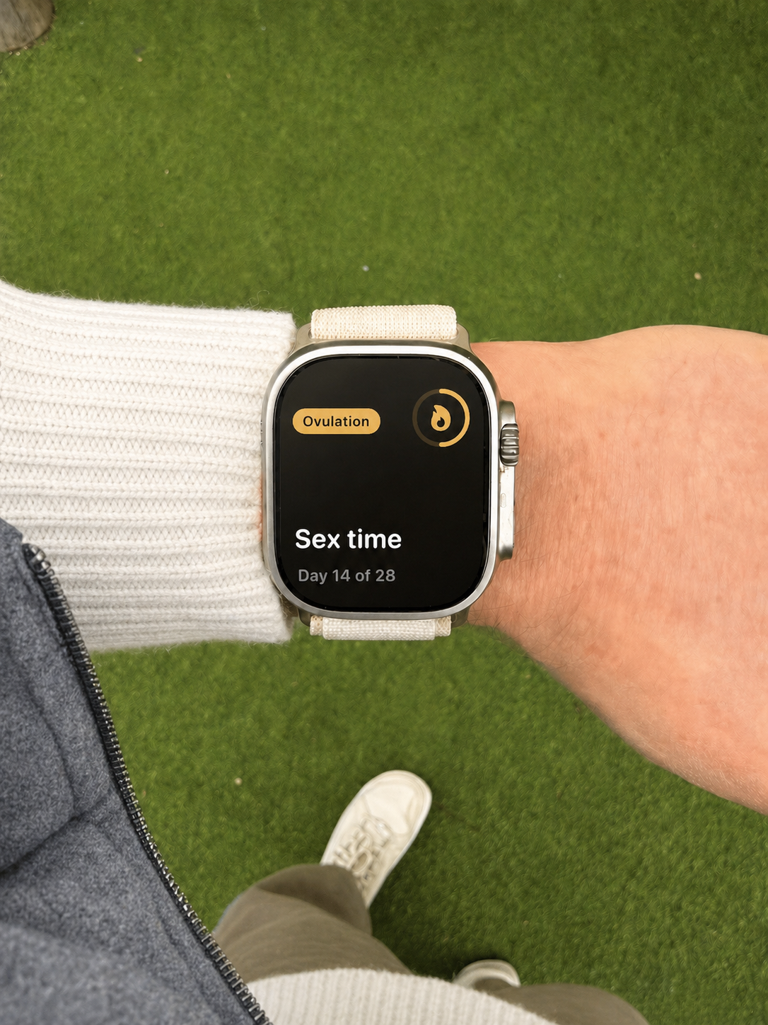 Yuni Apple Watch — phase-aware message at a glance